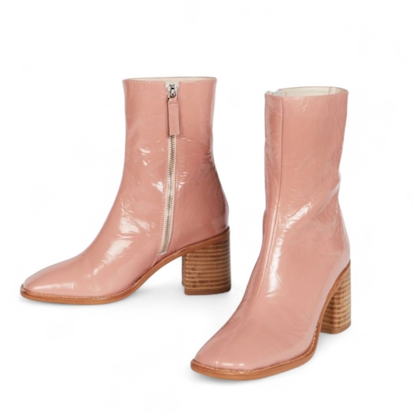 INTENTIONALLY BLANK Shoes - INTENTIONALLY BLANK Contour Rose Pink Leather Ankle Boots Size 7